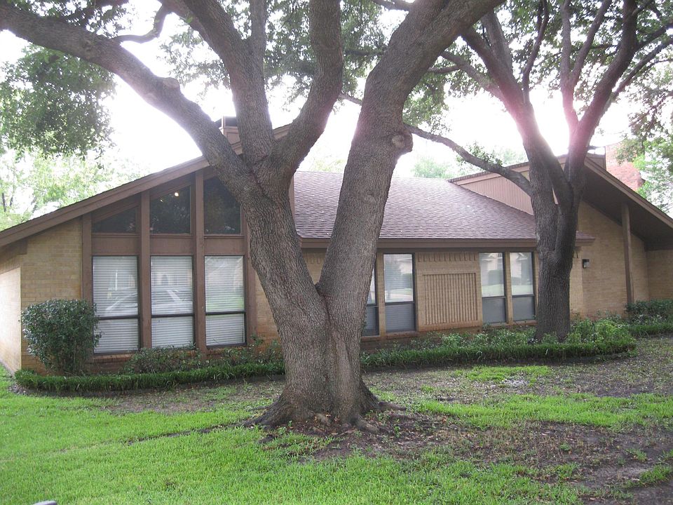 1st image of 6420 Lago Vista Dr