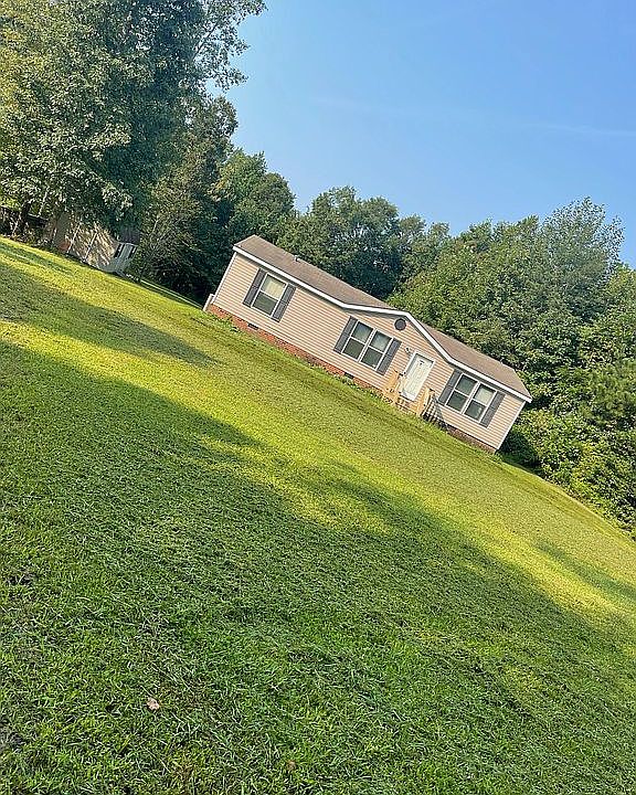 2nd image of 2331 Luttrellville Ln