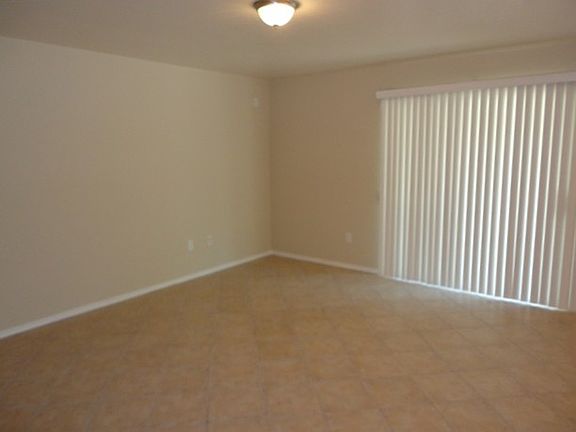 5th image of 4056 E Constitution Ct