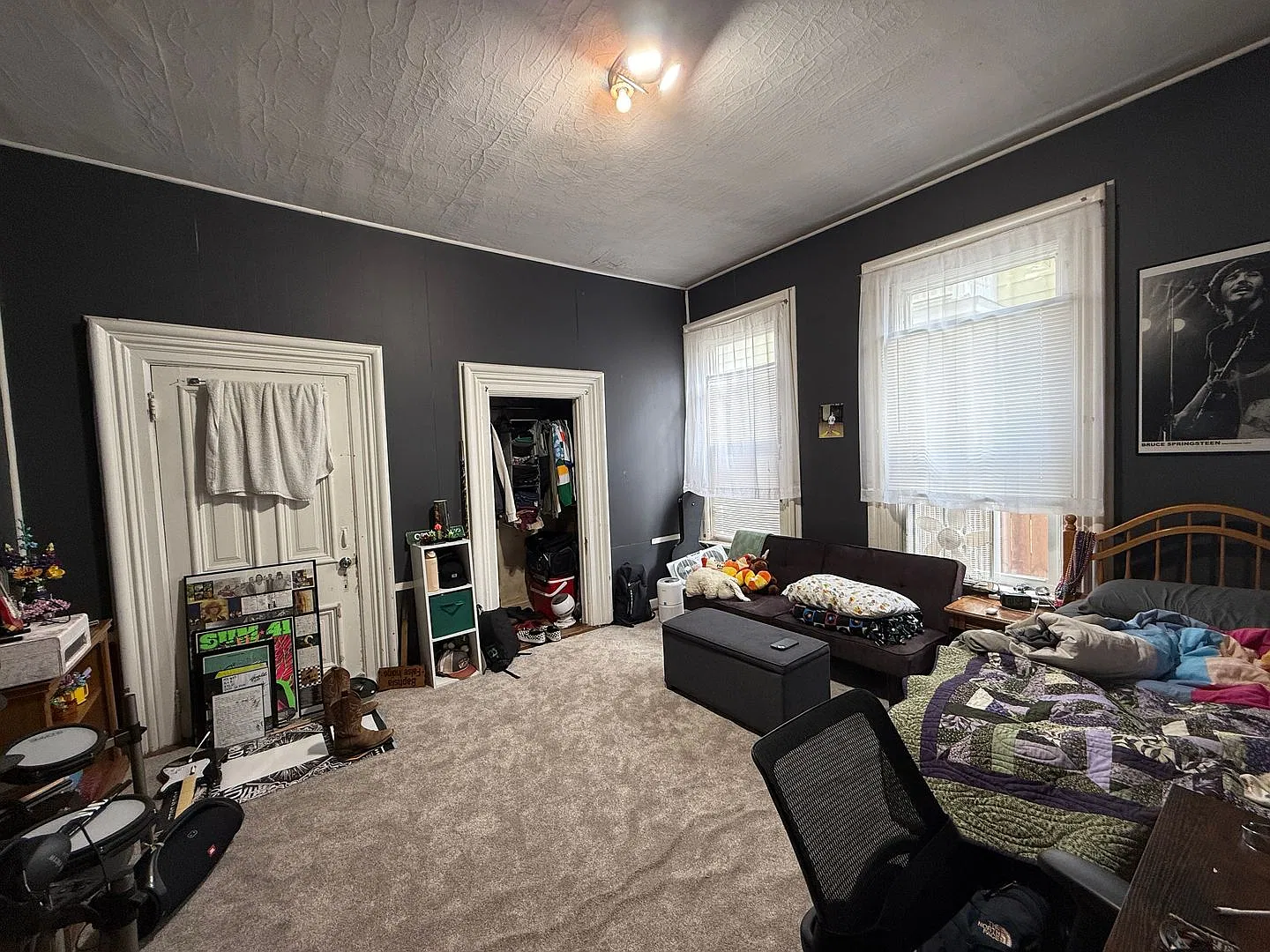4 Bedroom on King St — Photo 4