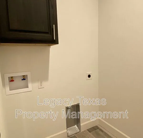 729 E Brown St #B — Photo 27