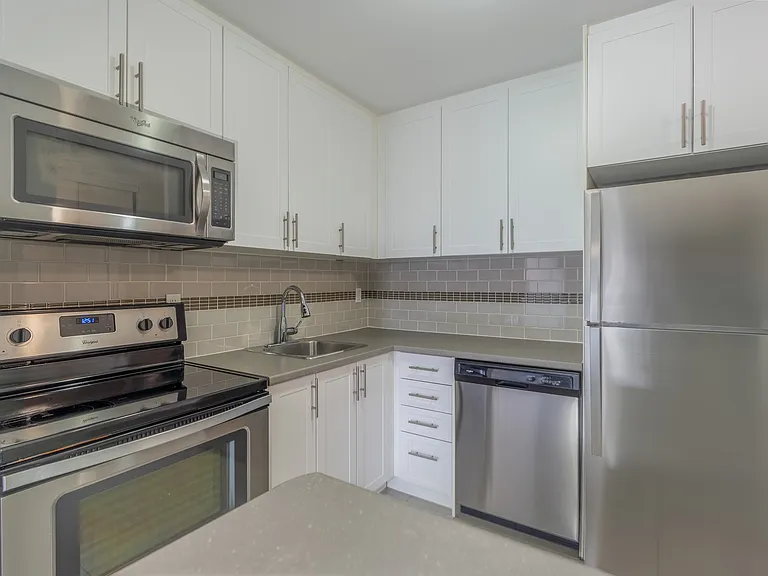 131 Maxwell St — Photo 7