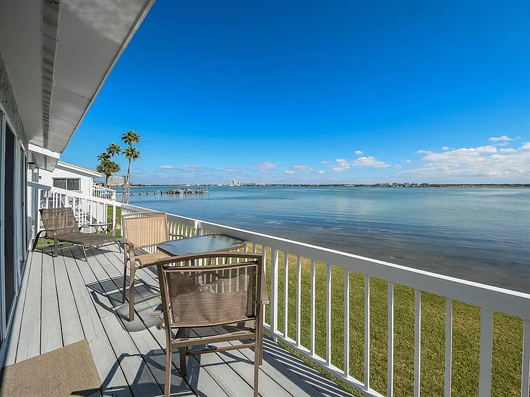 1401 Gulf Blvd #215 — Photo 7