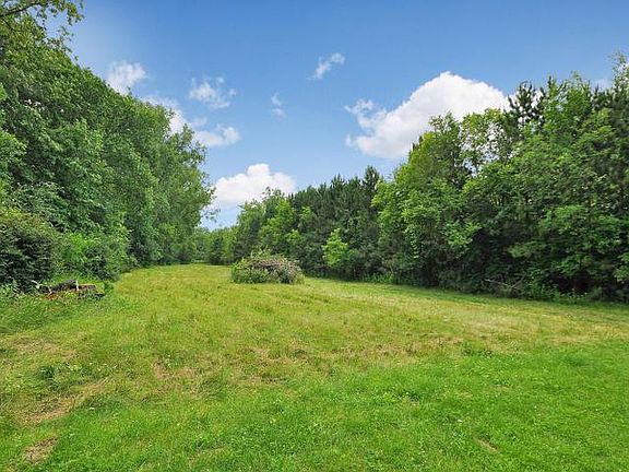5th image of 948 County Road F E