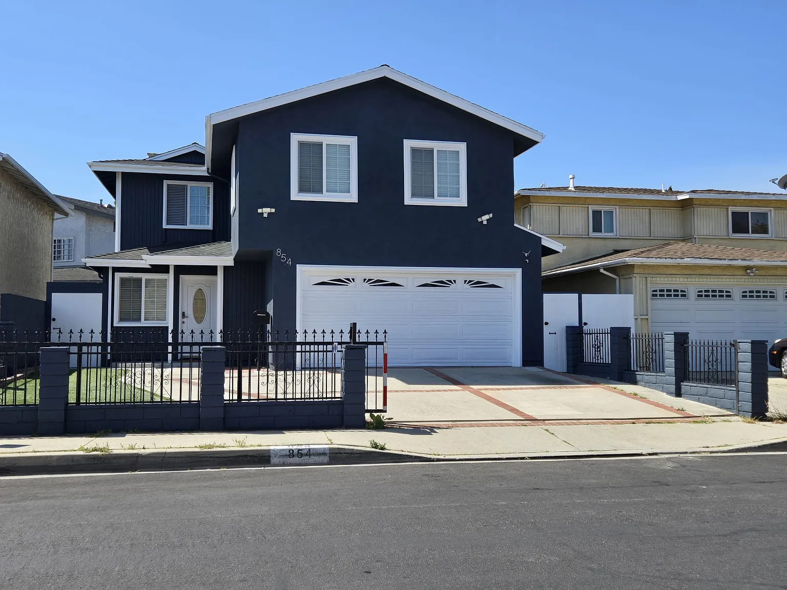 E Meadbrook St, Carson — Photo 2