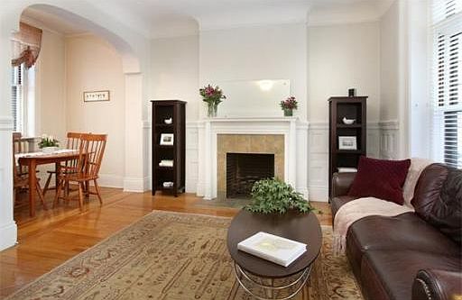 3rd image of 1070 Beacon St APT 1c