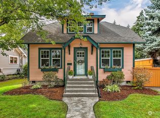 412 5th St NE, Puyallup, WA 98372