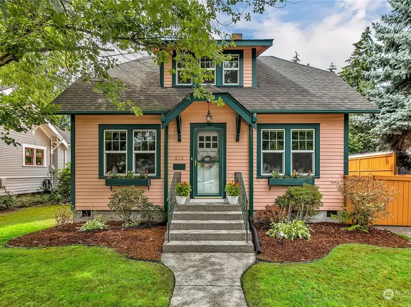 412 5th Street NE, Puyallup, WA 98372