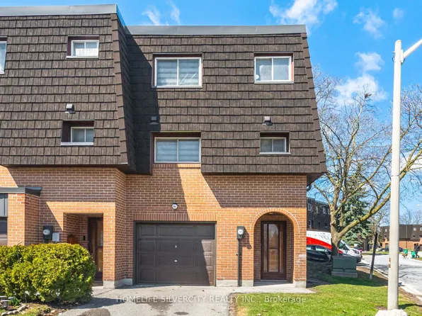 79 Darras Ct, Brampton, ON L6T 1W7