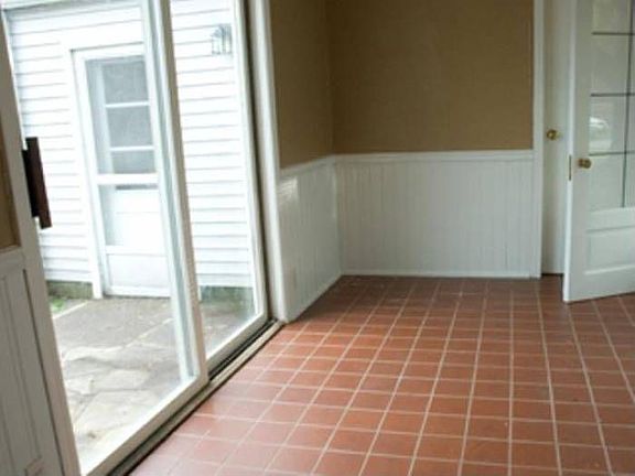3rd image of 202 Leroy Ave