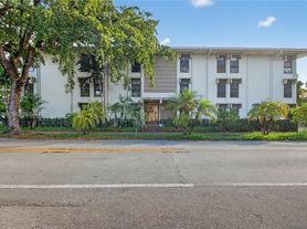 1600 S Le Jeune Rd
