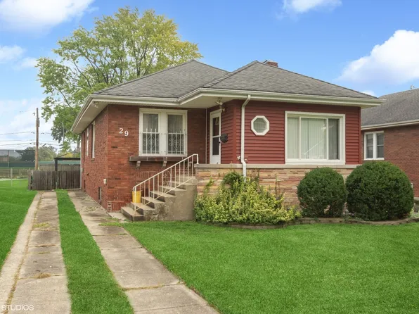29 S Euclid Ave, Villa Park, IL 60181