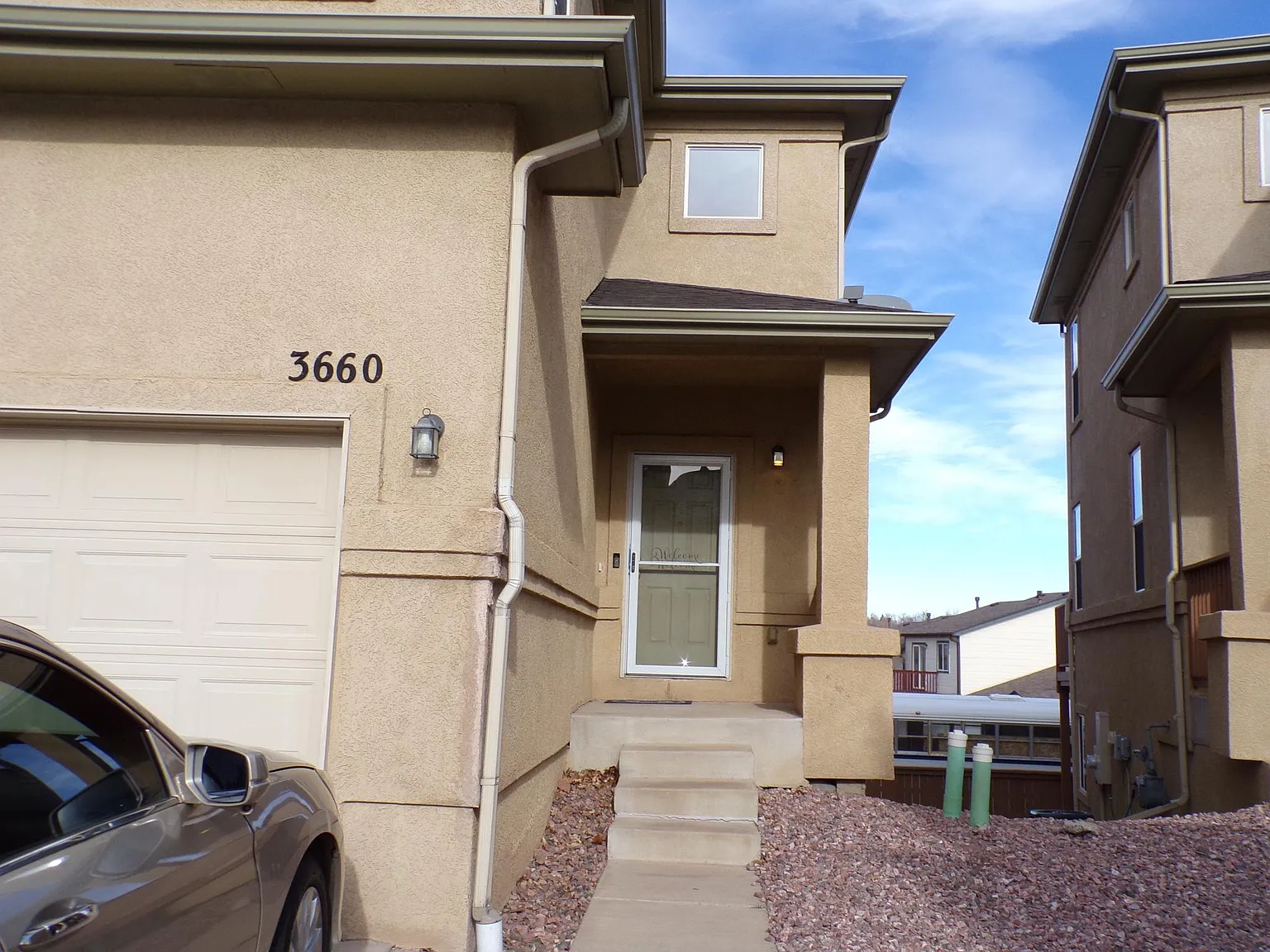 4 bed, 2401 sqft, $2,400 — Photo 1