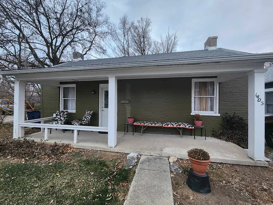 1405 Broadway
