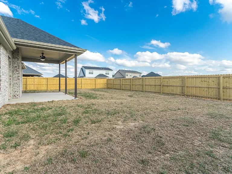 921 Sassafras Ln — Photo 11