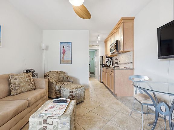 2nd image of 9401 Pacific Ave APT 6