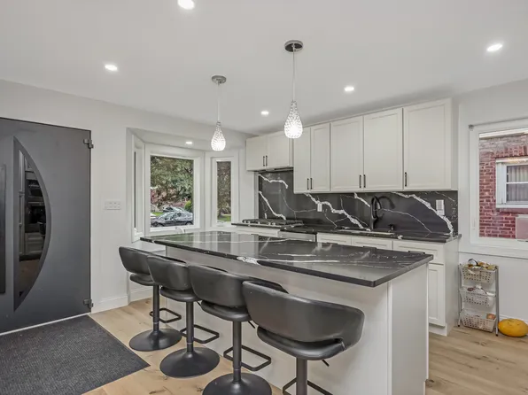 206-15 Richland Avenue image 16 of 37