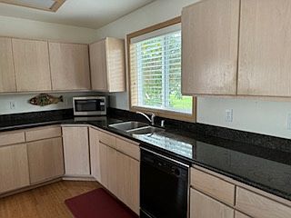 5th image of 5048 NE Cedar Ln