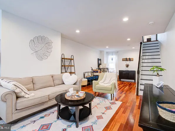 2448 Cedar St, Philadelphia, PA 19125