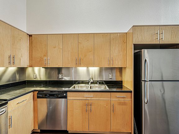 4th image of 175 Bluxome St Unit 131