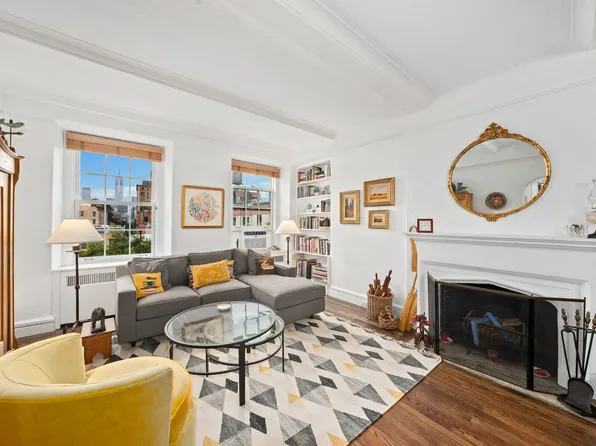 35 West 9th Street image 1 of 9