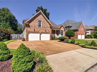 207 Richter Ln, Yorktown, VA 23693