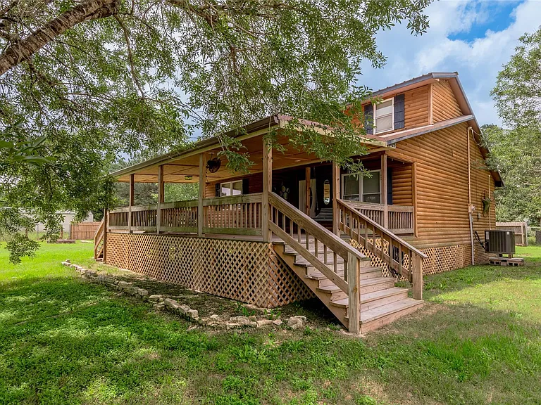 86 Oak Hill Dr — Photo 1