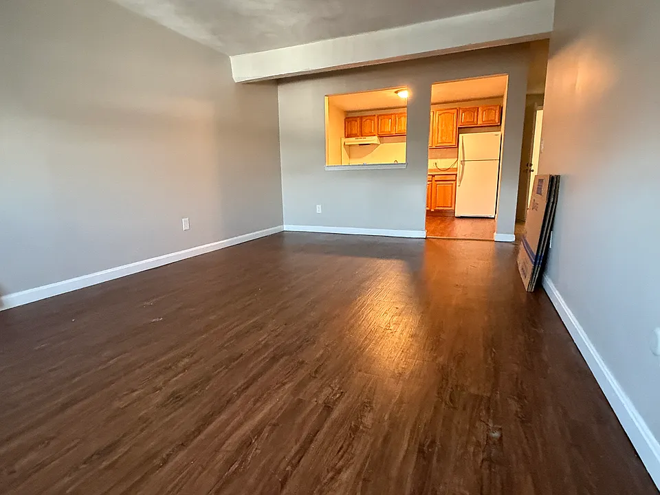 365-377 Elm St #8