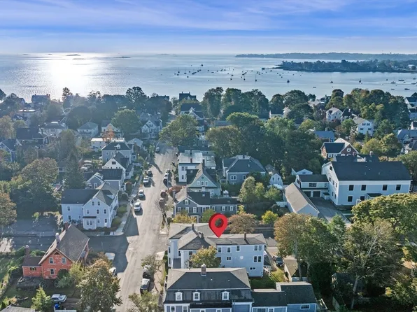 15 Thorndike St, Beverly, MA 01915