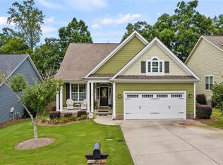 215 Chickadee Trl, Easley, SC 29642