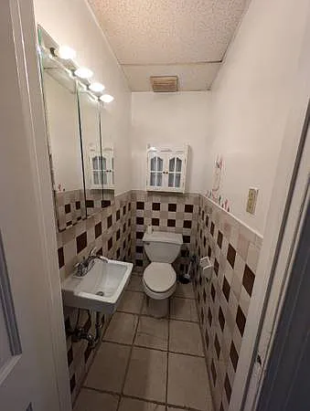 1340 W Turner St #1 — Photo 5