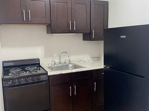 5th image of 7048 S Merrill Ave #405