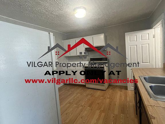 3rd image of 4611 Pine Ave