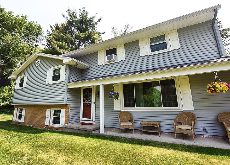 1st image of 9 Little Spring Run