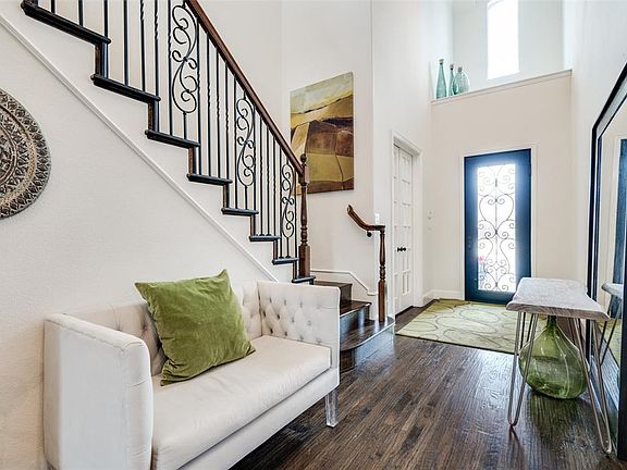 3rd image of 1882 Bridle Blvd