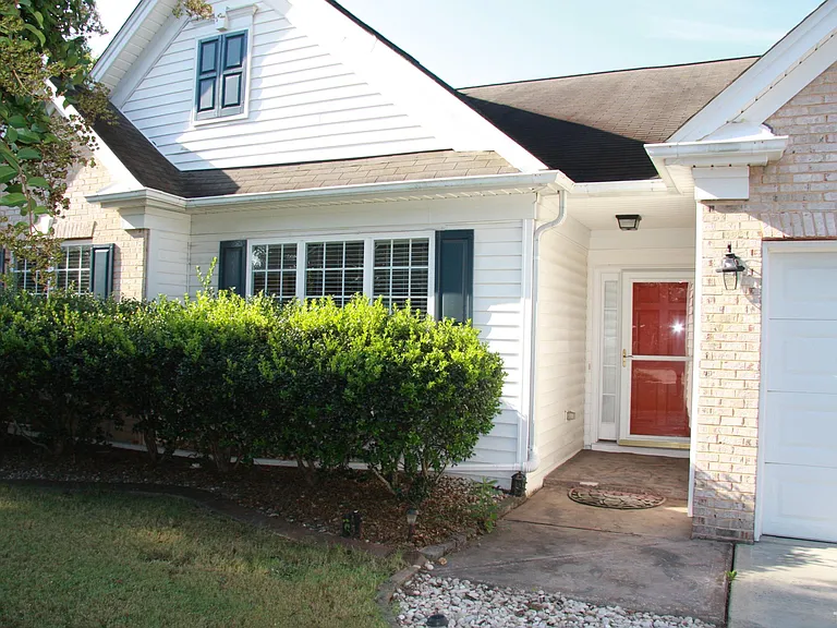 115 Tortoise Ln — Photo 2