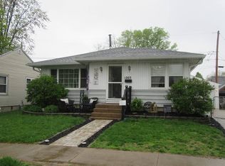 1003 Black St, Pekin, IL 61554