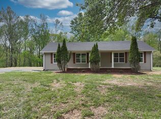 120 Whippoorwill Ln, Bethpage, TN 37022