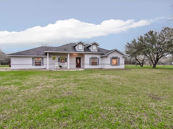 3rd image of 35 Riverwood Ln