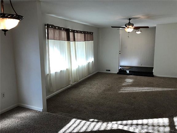 4th image of 2464 Marcia Dr