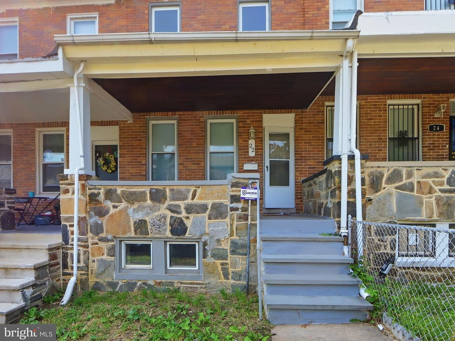 2 bed, 1.5 bath, 972 sqft, $2,000 — Photo 1