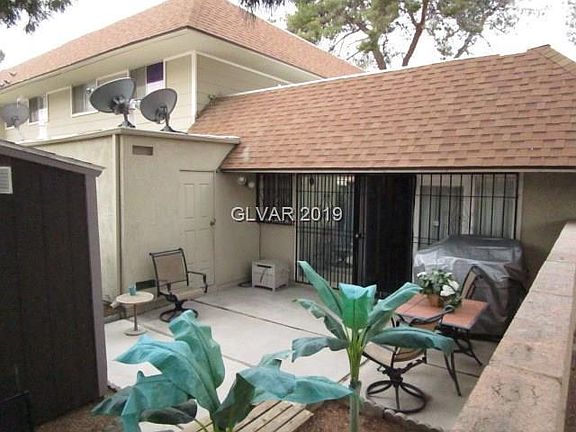 5th image of 2511 Paradise Village Way
