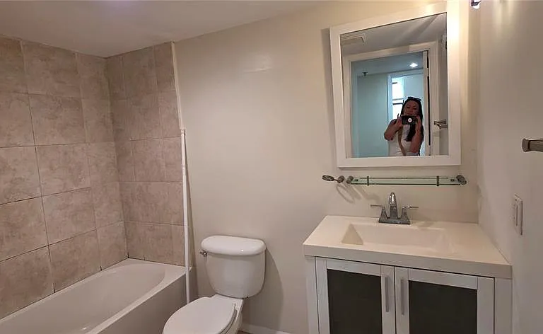 701 S Madison Ave #407 — Photo 6