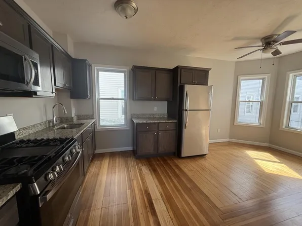 190 Horton St, Fall River, MA 02723