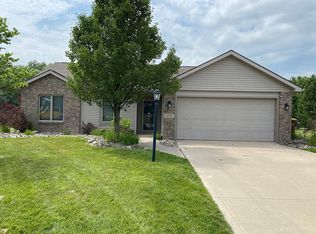 11917 Dark Hollow Ct, Fort Wayne, IN 46818