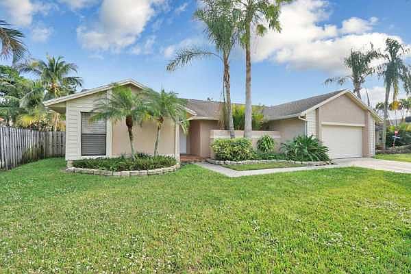 Home For Sale In Coquina Lakes