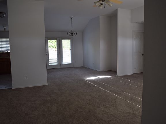 5th image of 1817 Parkridge Dr