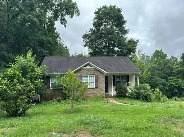 230 Dogwood Ave, Weaver, AL 36277