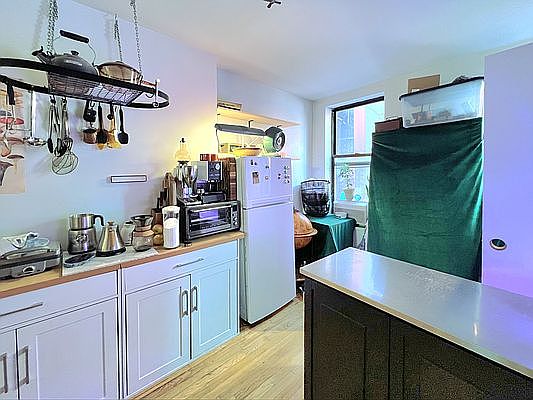 3rd image of 59 1st Ave APT 5