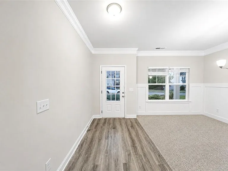 757 Laurel Cove Dr — Photo 4
